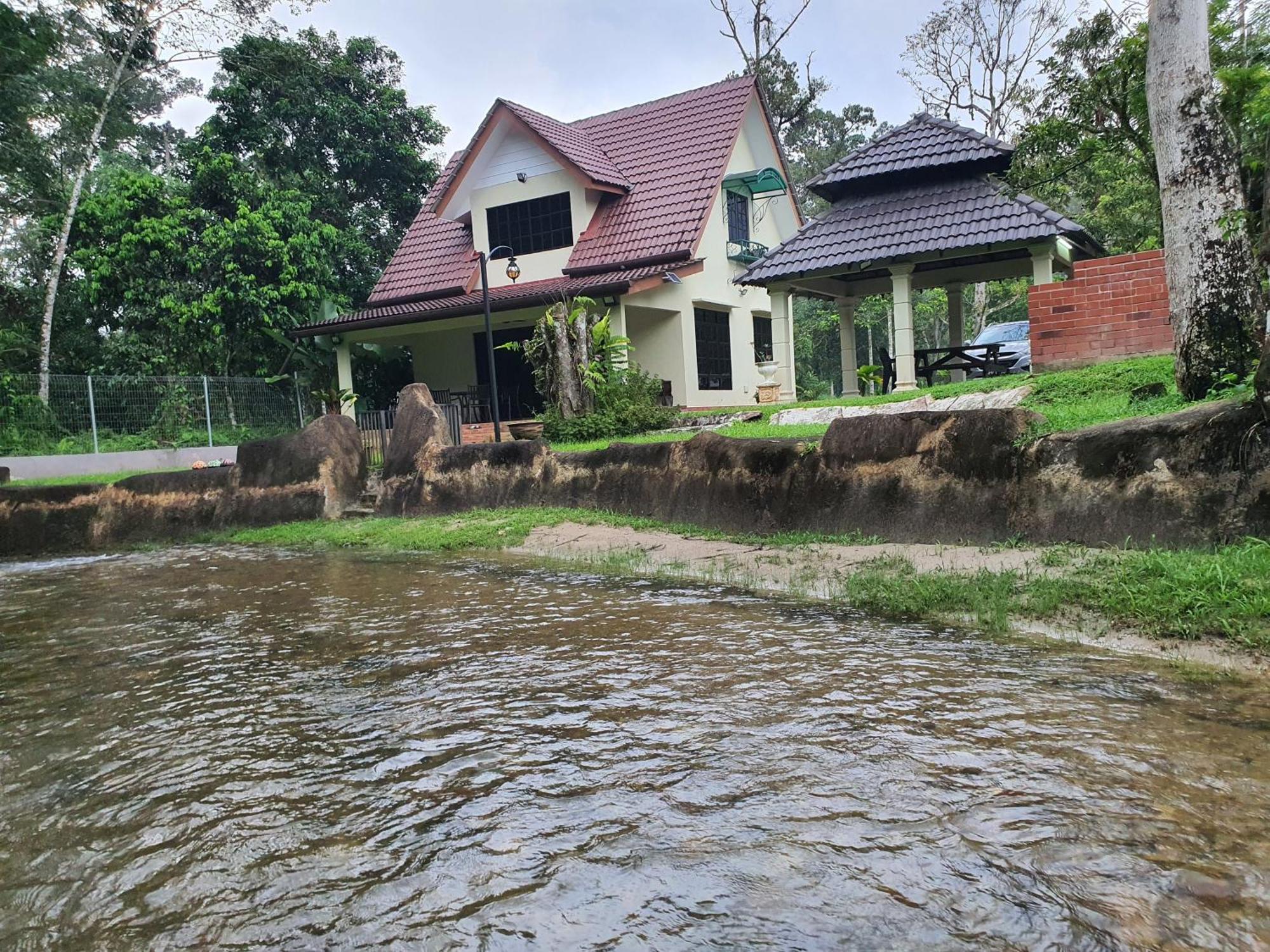 Teratak D Tuntung Chalet